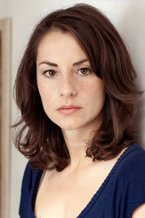 Nina Azizi