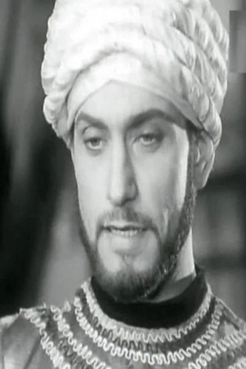 حسن عزت
