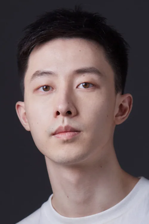 张逸伦