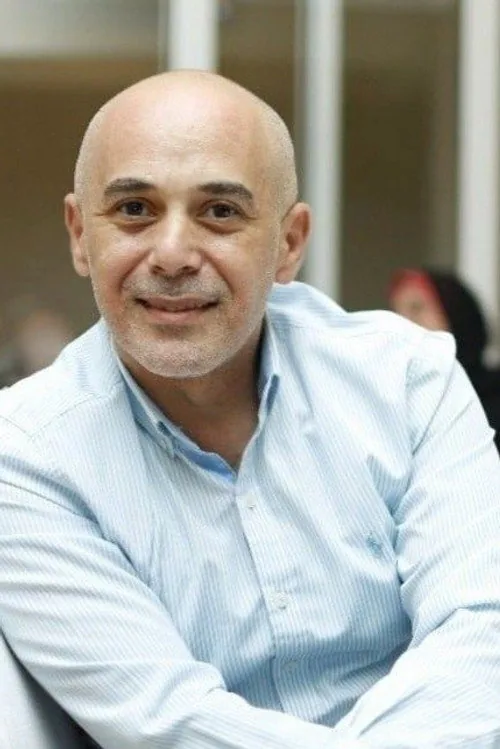 أحمد عزت